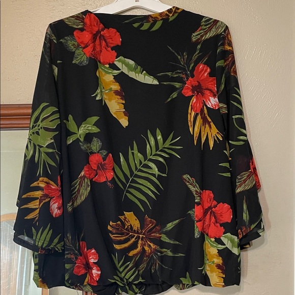 Tropical Floral Black Blouse - Picture 2 of 5